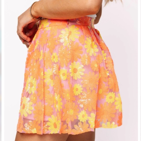 QUEEN OF SPARKLES Orange and Yellow Daisy Mini Skirt, NWOT - Picture 3 of 5